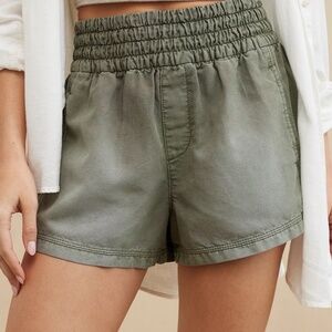 NWOT Aerie Babewatch High Waisted Pull On Short Size M Olive Fun